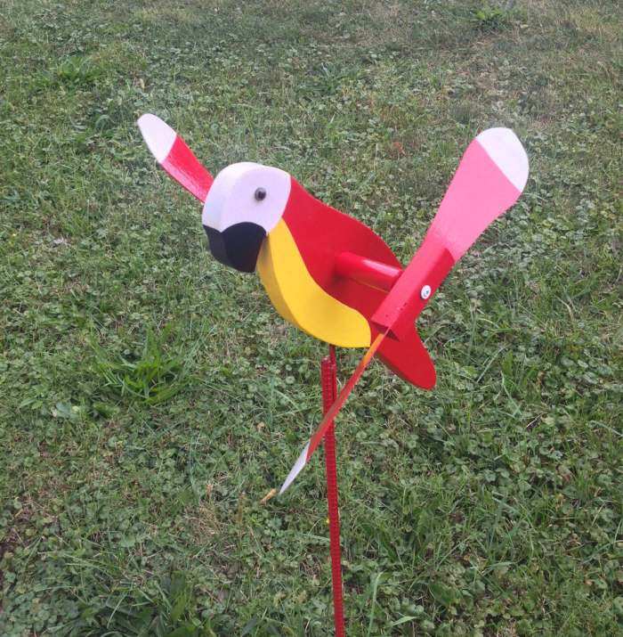 Whirlybird Red Parrot Spinner w/Pole